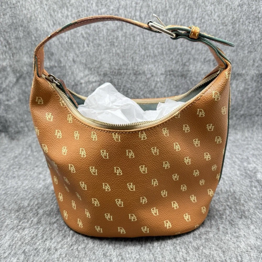 Dooney & Bourke up sale